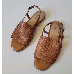 Trotters Nola Brown Woven Leather Slingback Sandals 9.5W Open Toe Block Heel